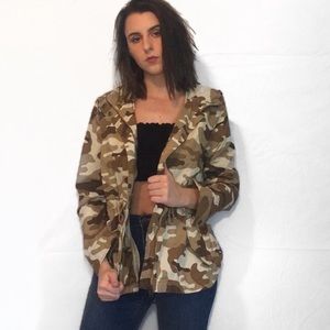 Tan and white camo hooded jacket!